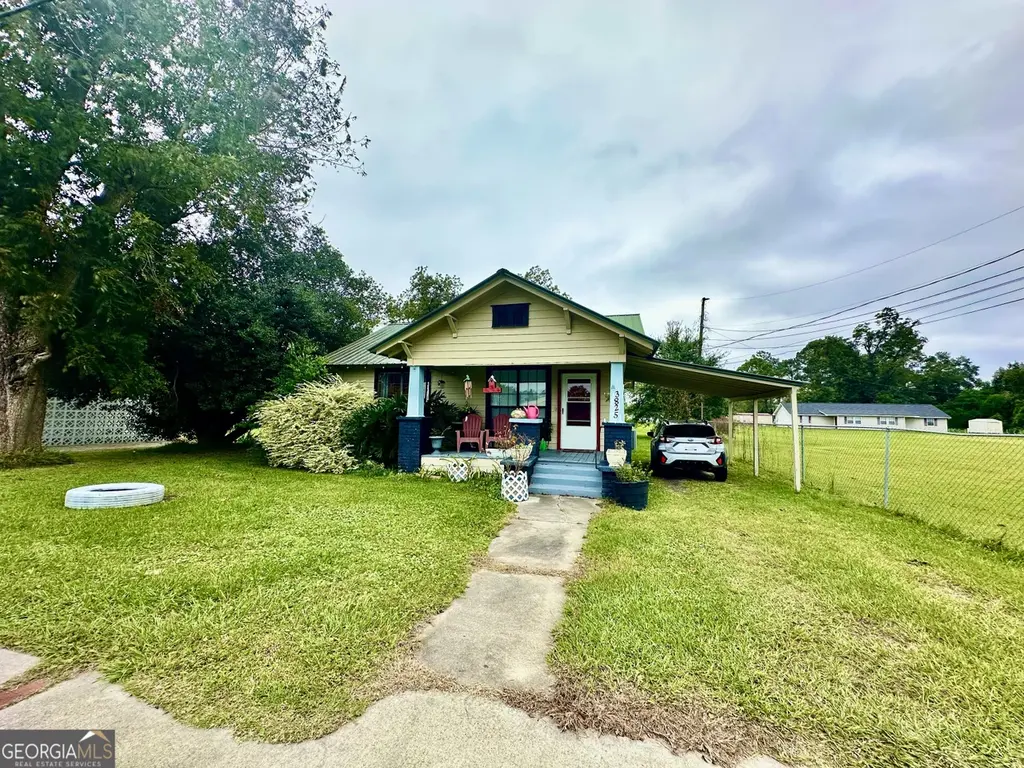 3825 Jamestown Rd