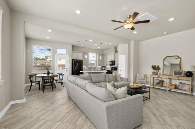 8614 Azalea Crossing Ct
