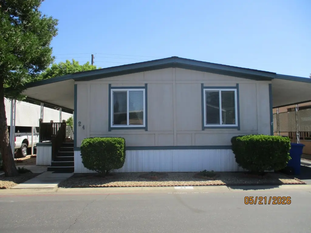 24 Schooner Ln