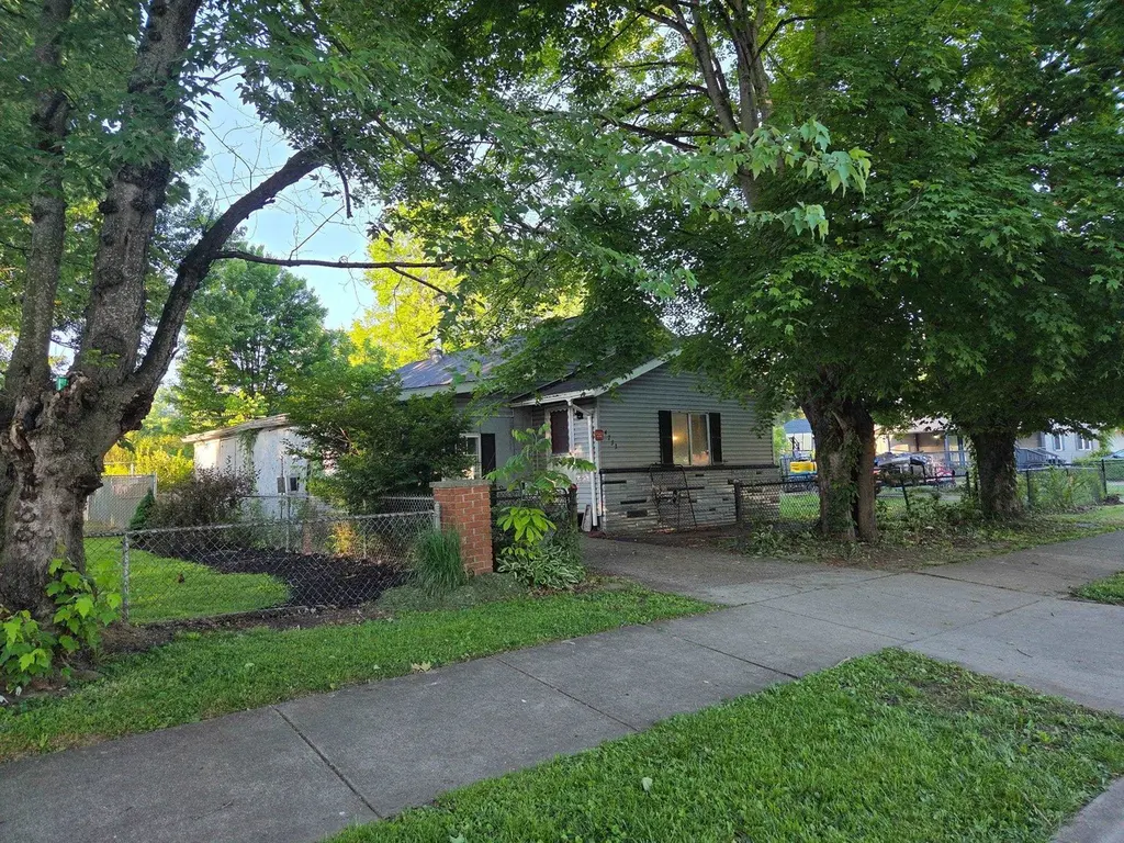 4733 Altizer Ave