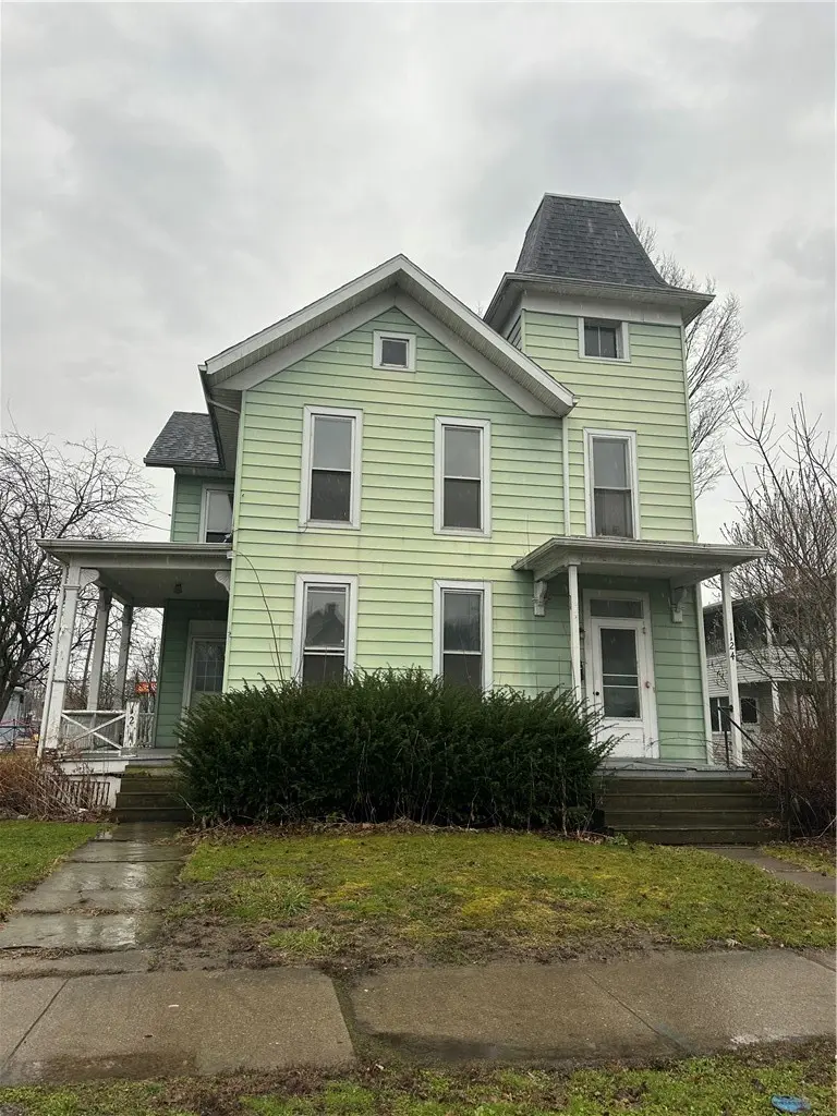 124 E Hudson St