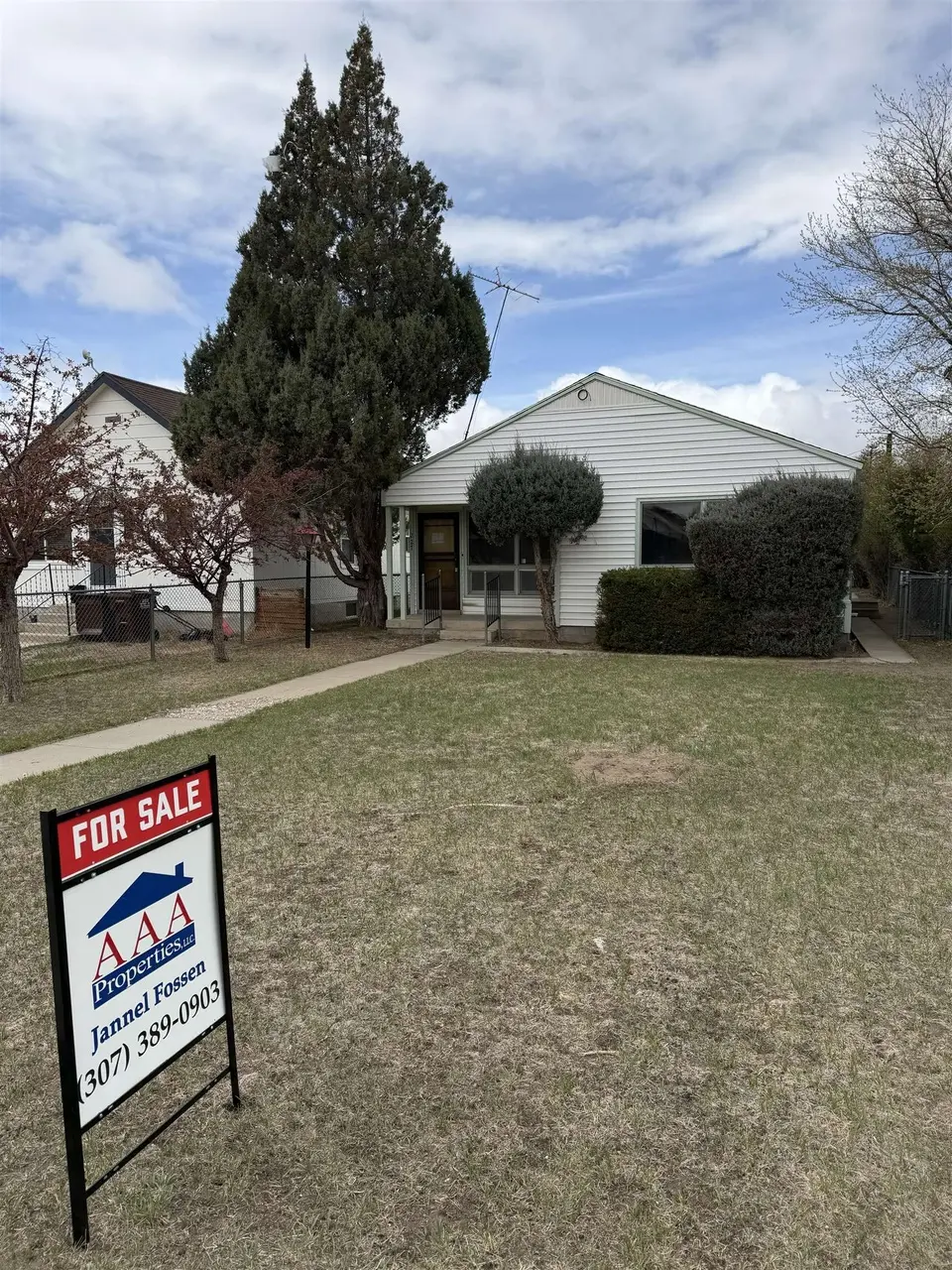 227 N Main St