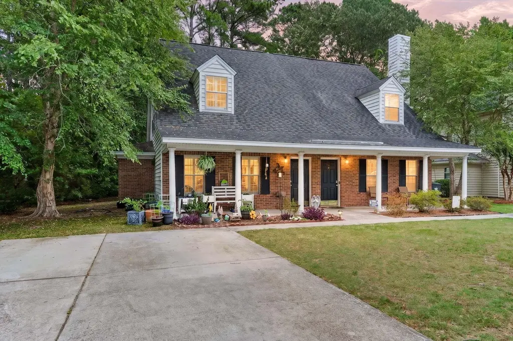 4803 Habersham Ln