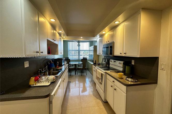 1501 S Ocean Dr #201