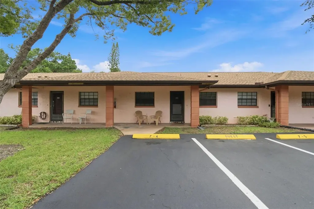 13250 Ridge Rd Unit 7-4