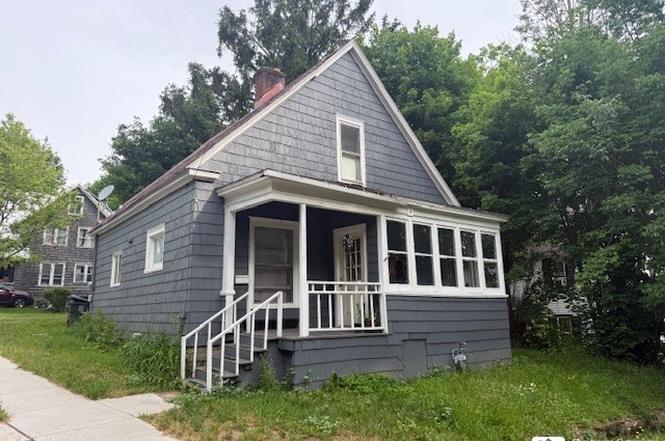 6 Sampson St