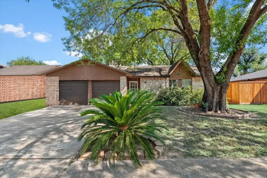 7510 Bubbling Spring Ln