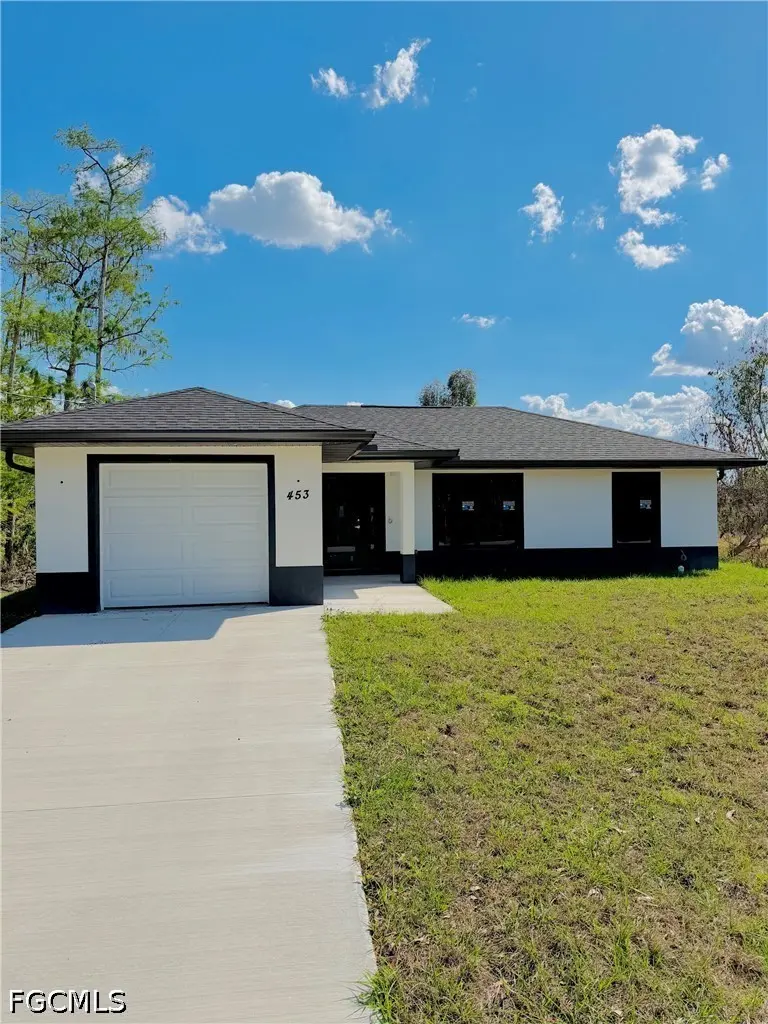 453 Greenbriar Blvd