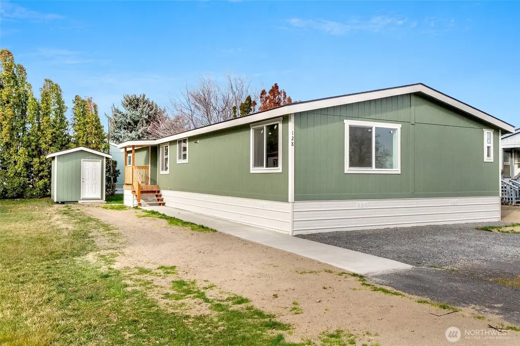 4815 NE Airway Dr #128