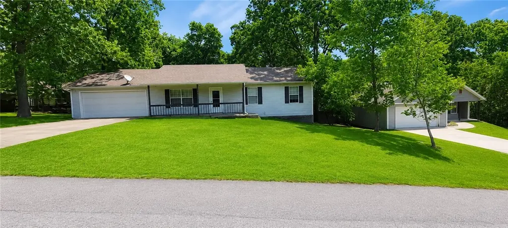 5 White Parish Ln