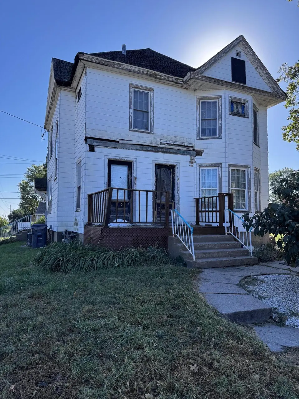 100 S Marshall St
