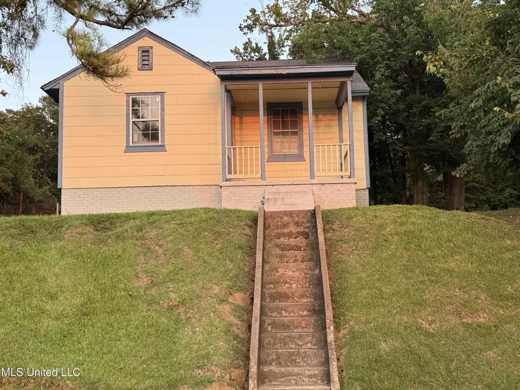 507 Bomar Ave