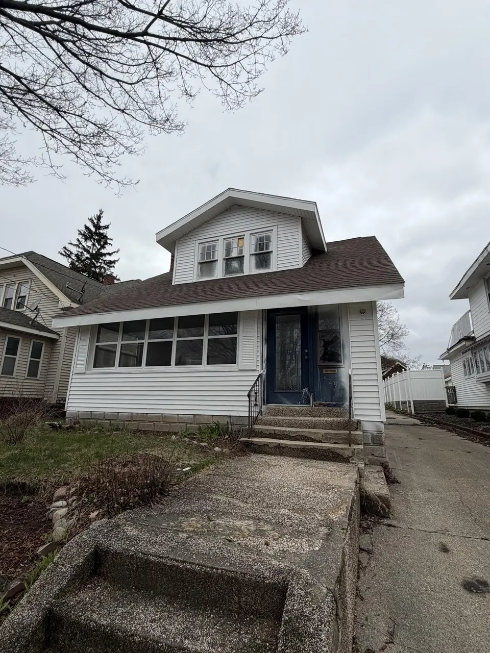 529 Ardmore St SE