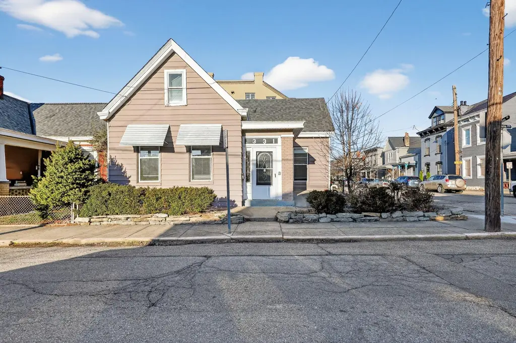 331 Lafayette Ave