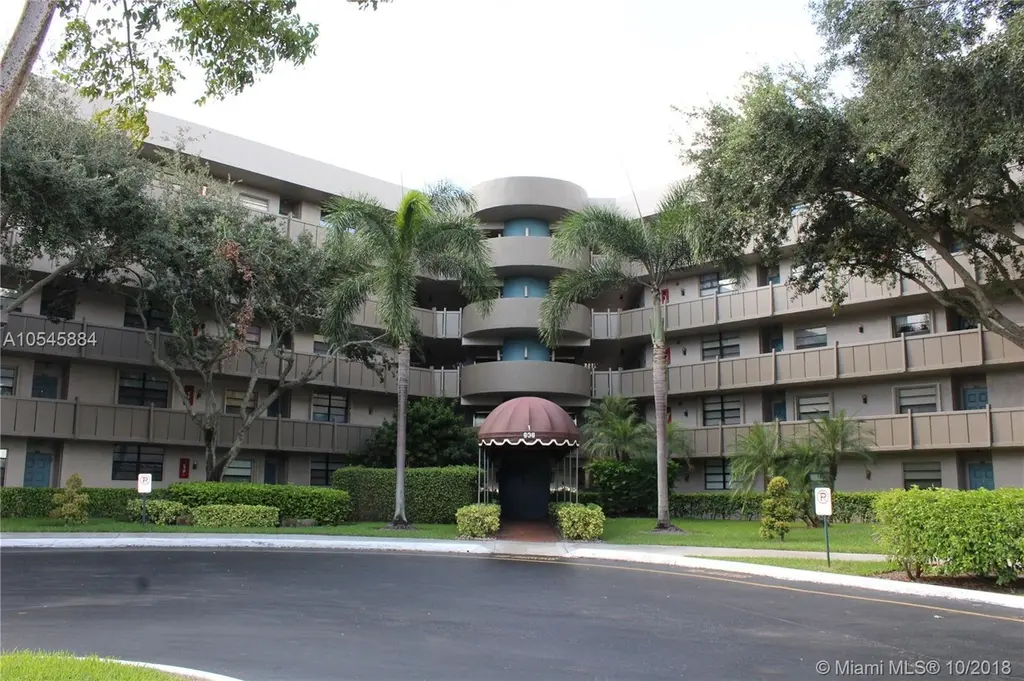 900 Colony Point Cir #107