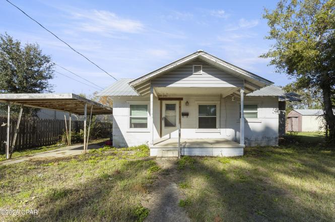 209 E North Ave