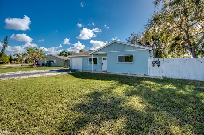 2912 Poinciana Dr