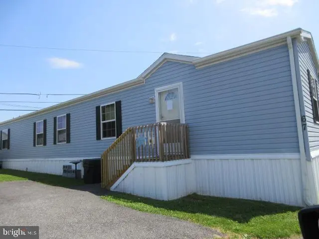67 Saint Michaels Ct