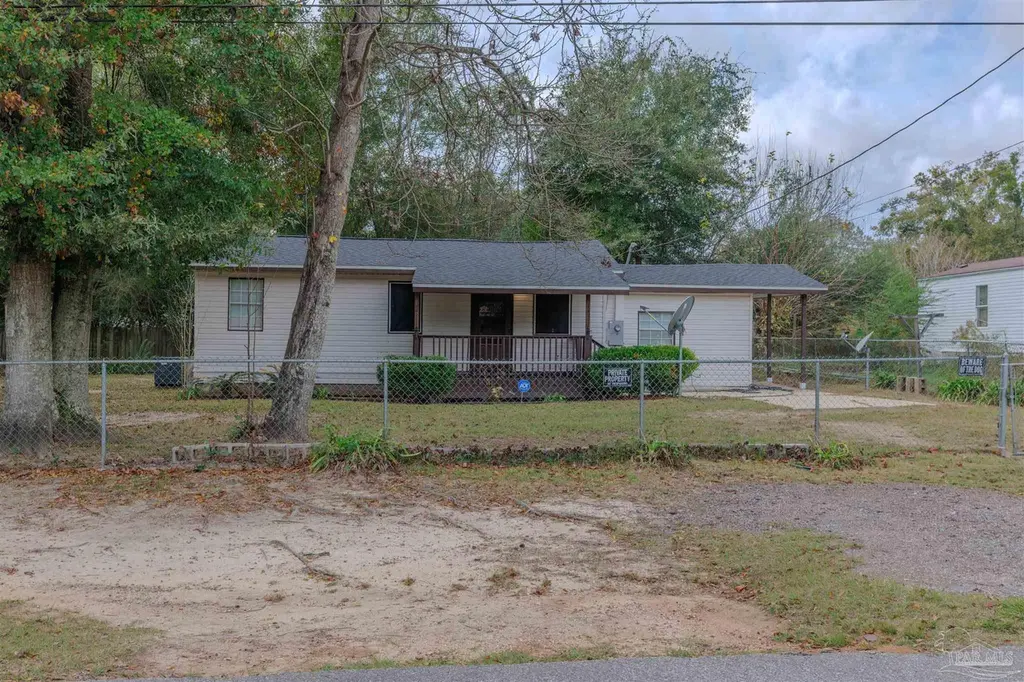 825 Booker Ave