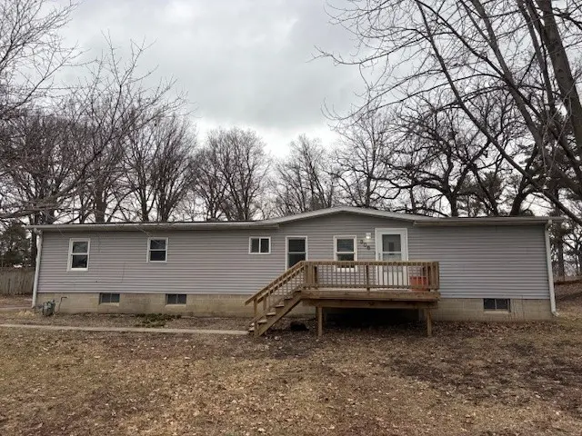 306 S 15th Ave W
