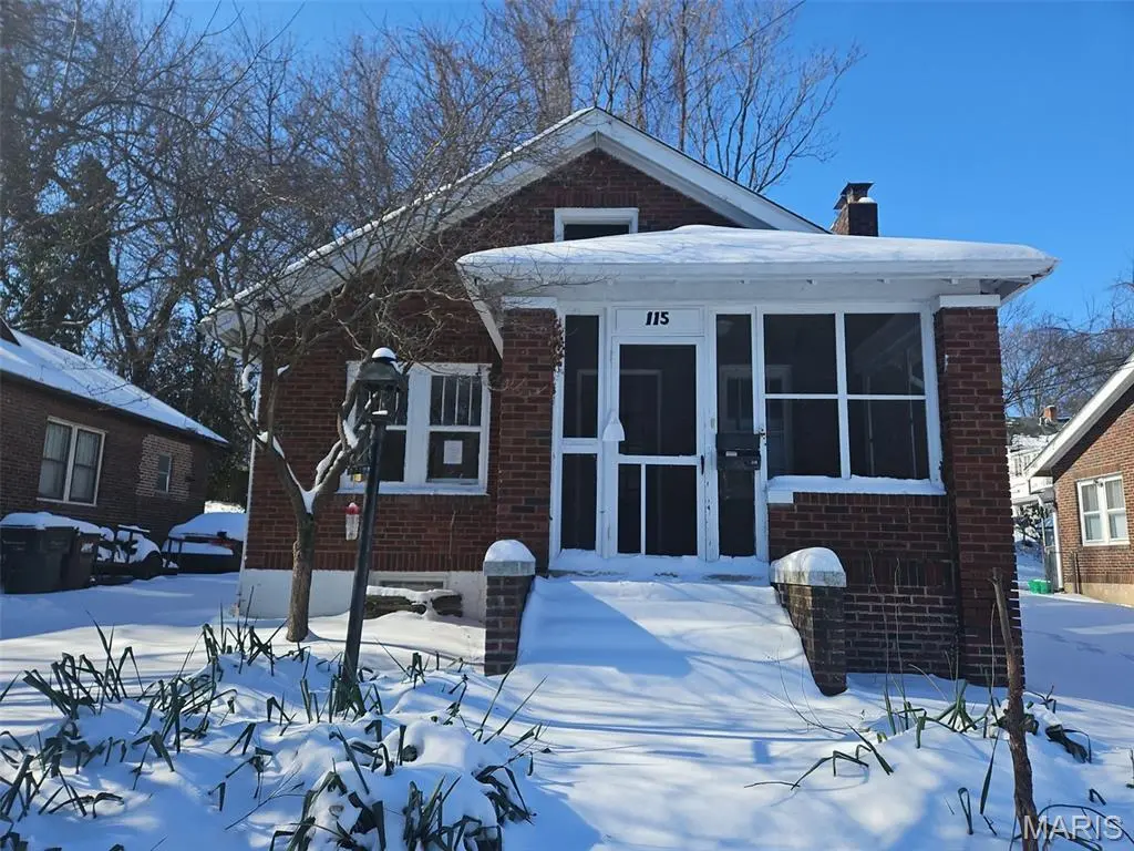 115 Lawrence Ave