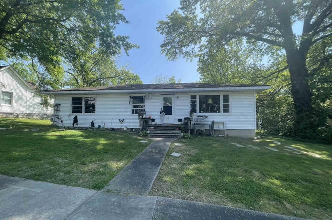 115 S Forest Ave