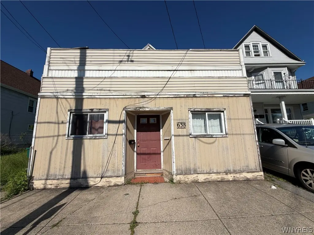638 Hopkins St