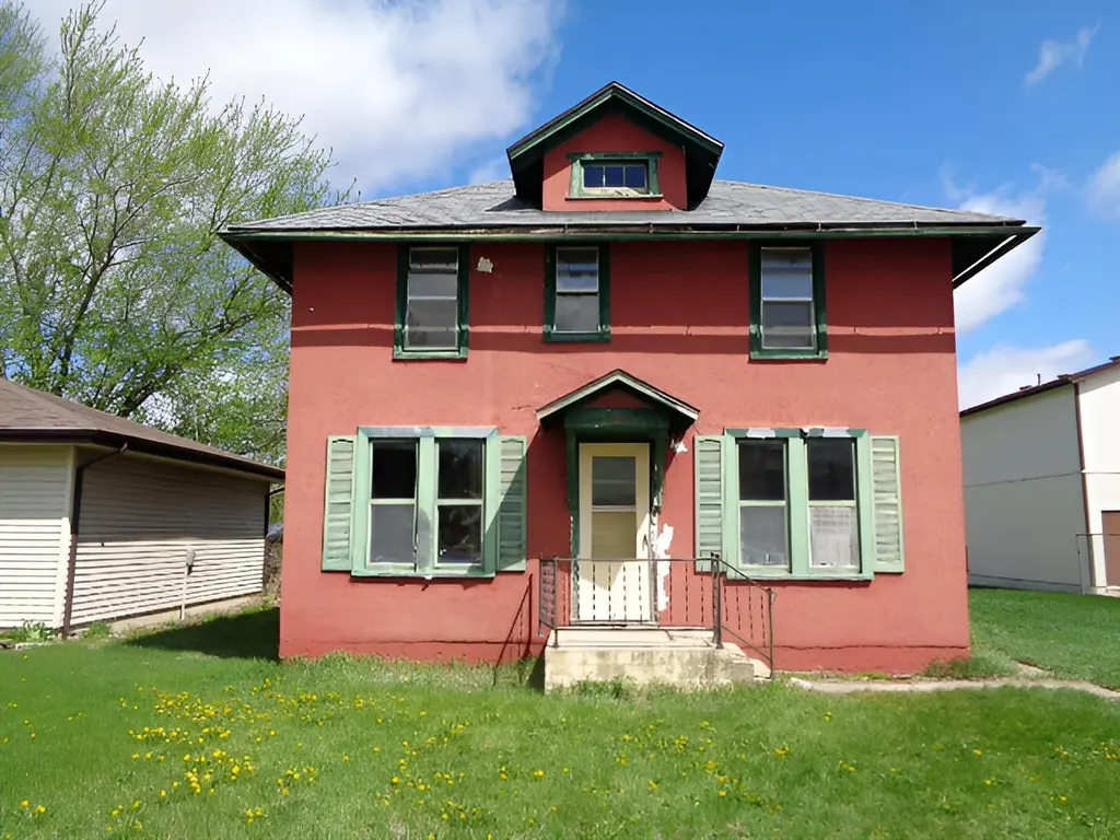 106 W Second St