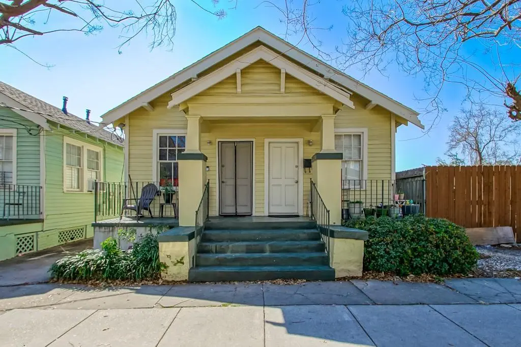 3008 10 N Conti St