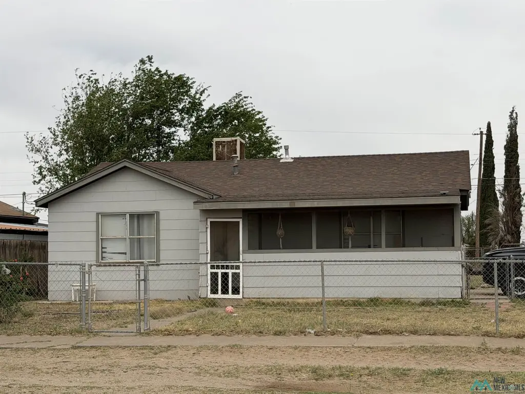 400 W Midwest St