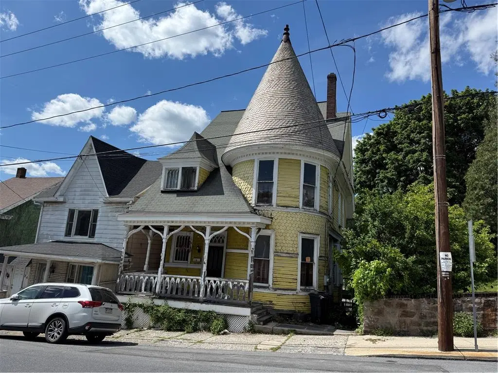 243 E Patterson St
