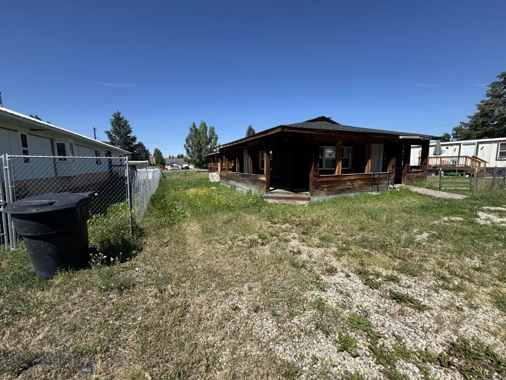 1023 Montana Ave