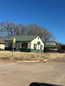 201 S Cearlock Ave