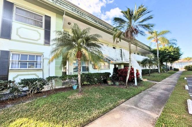 1433 S Belcher Rd Unit B2