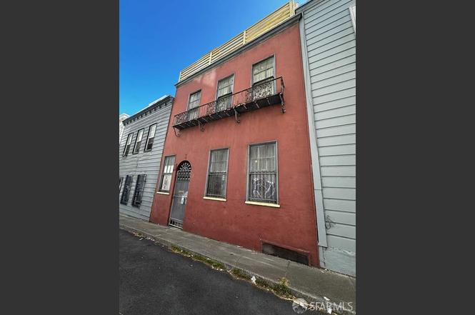 19-23 Salmon St