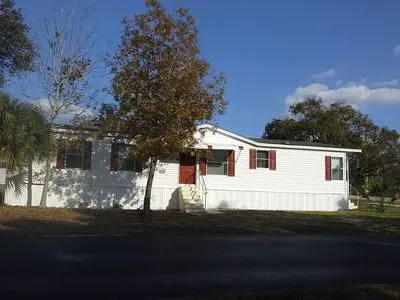 124 W Main St