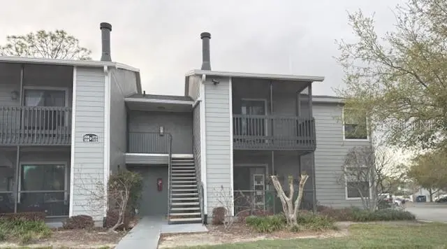 3700 Idlebrook Cir #112