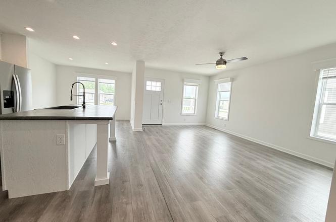 22322 S Cedar Dr #68