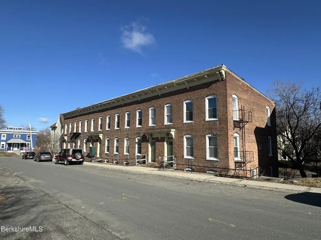 40 Reed St