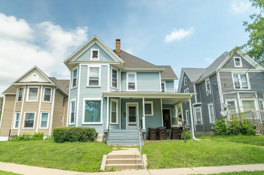 302 E Prospect Ter