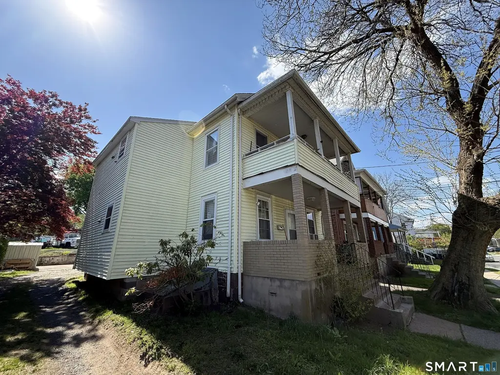 37-39 Hotchkiss St