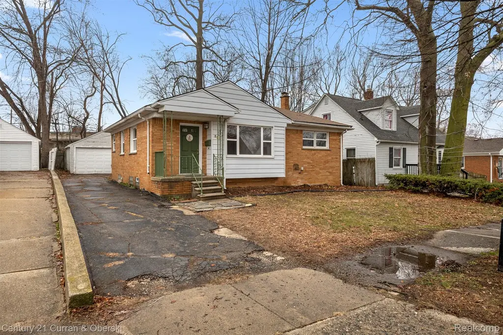304 Draper Ave