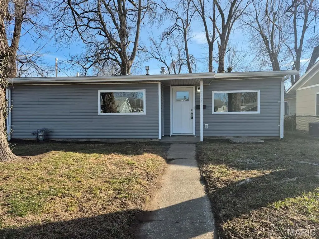 2800 Birch