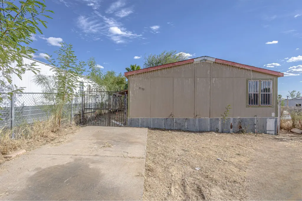 3533 Pericles Ln
