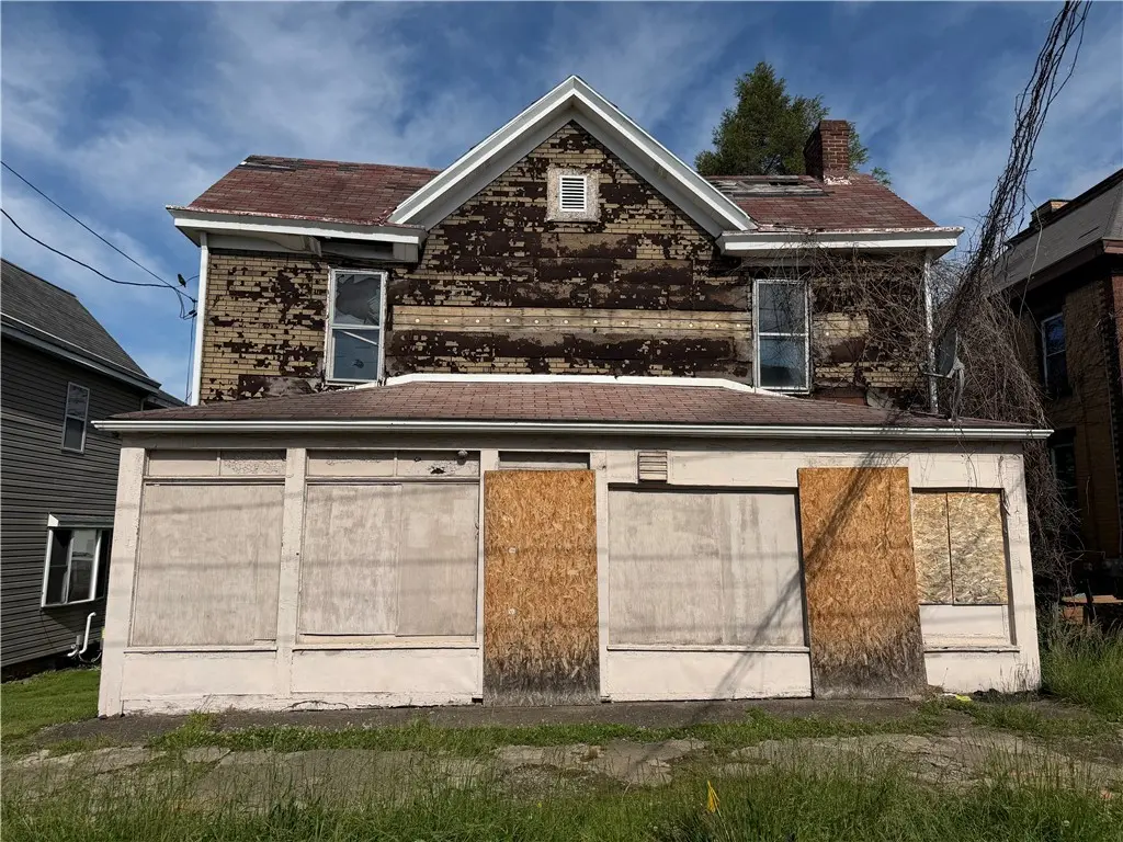 221 N Gallatin Ave