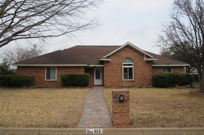 812 Regina Dr