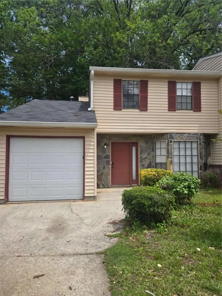 1004 Pine Tree Trl