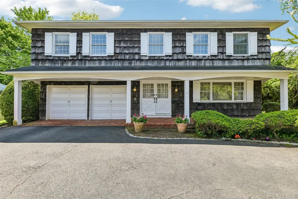 62 Larch Hill Rd
