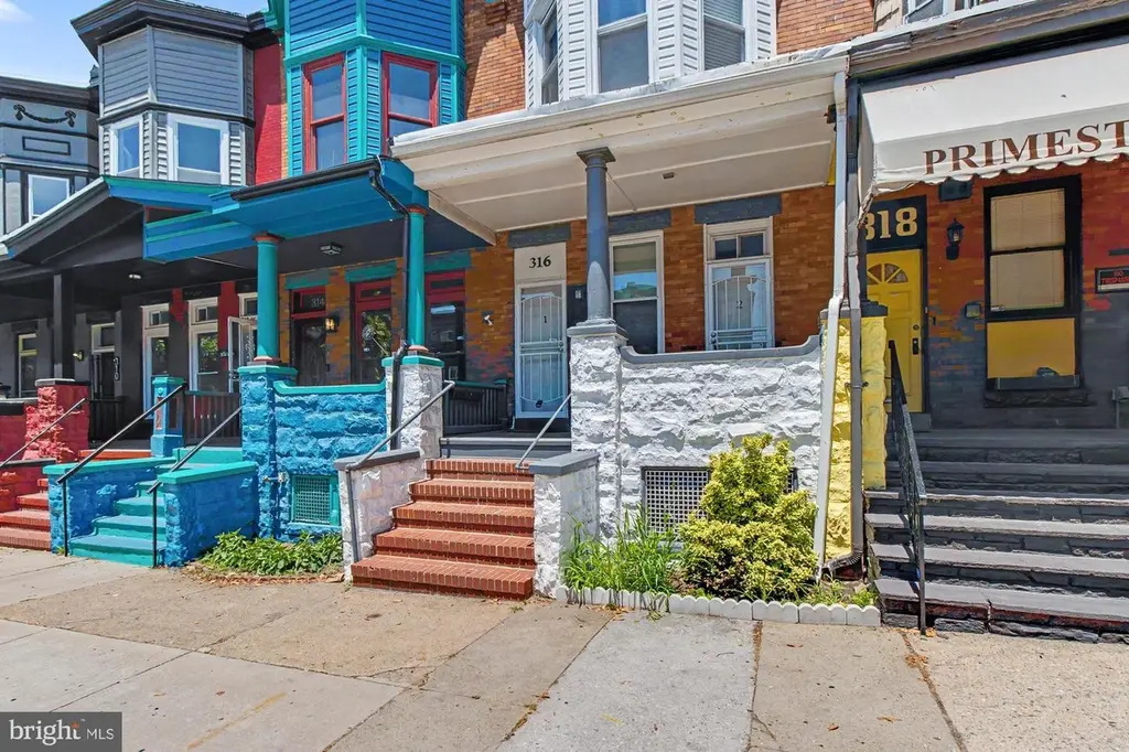 316 E 25th St