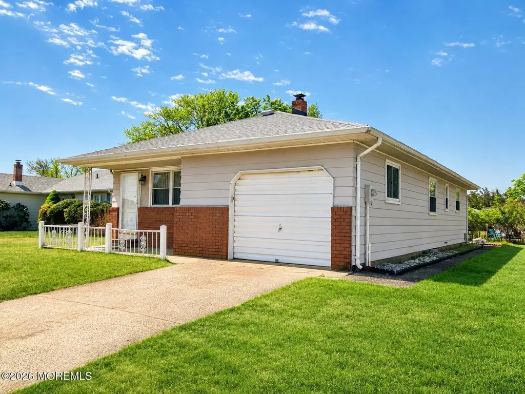 47 Castle Harbor Dr
